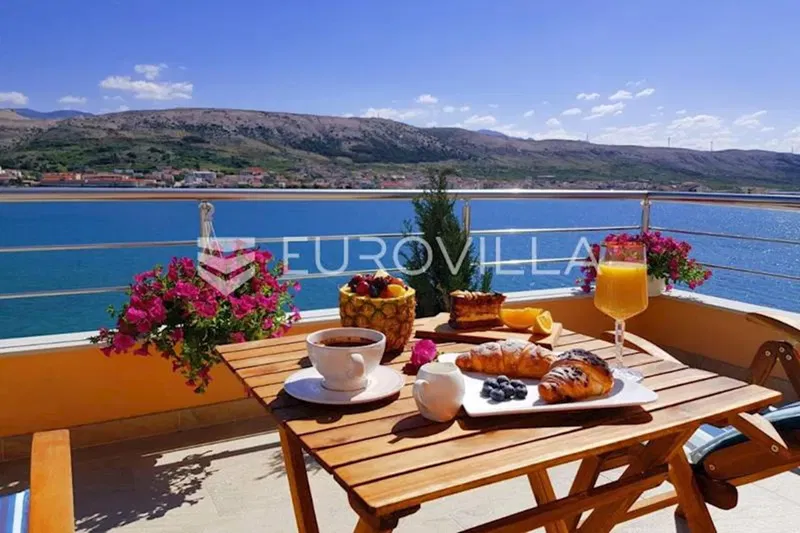 Pag, modern mini hotel with eight rooms, apartment, restaurant and gym – 2