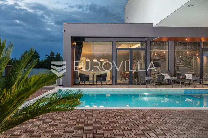 Istria, near Pula newly built top class Villa with pool only 460 m to the sea – 2