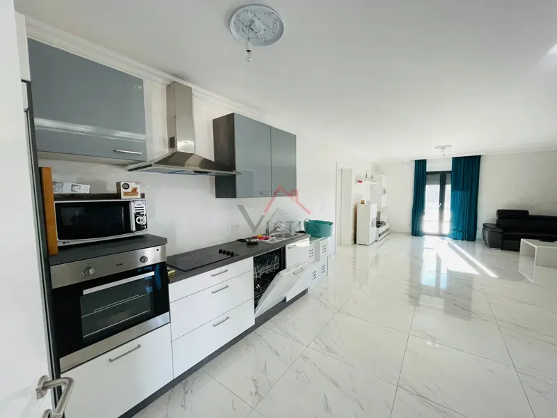 POREČ, DINTORNI - piano terra con piscina e terreno 1300m2 – 2