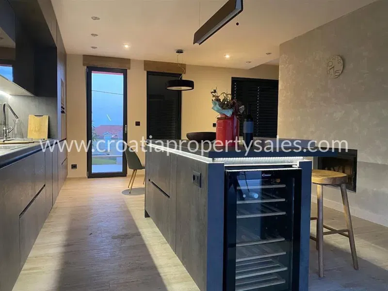 Split, villa for sale, 2.200.000 € – 2