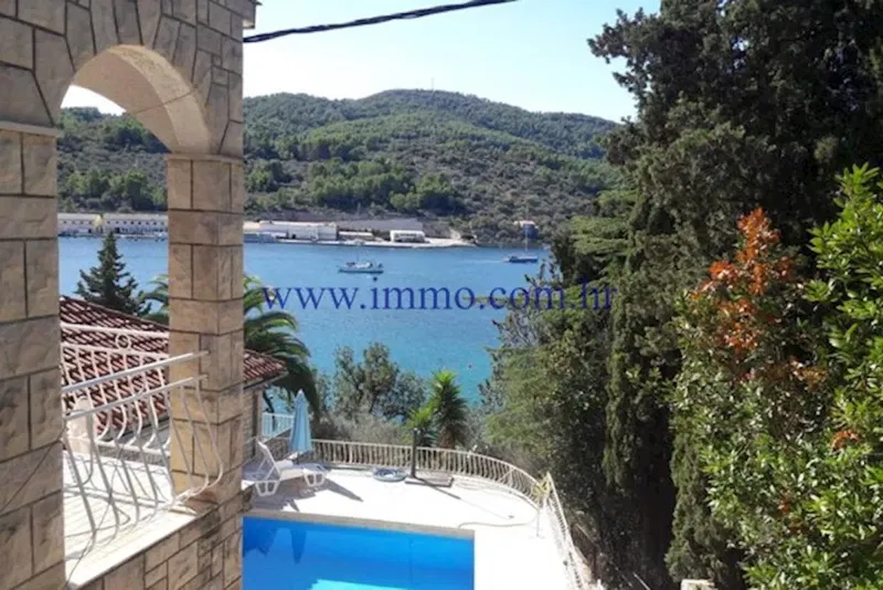 EXCLUSIVE! SPACIOUS APARTMENT HOUSE ON KORČULA ISLAND – 2
