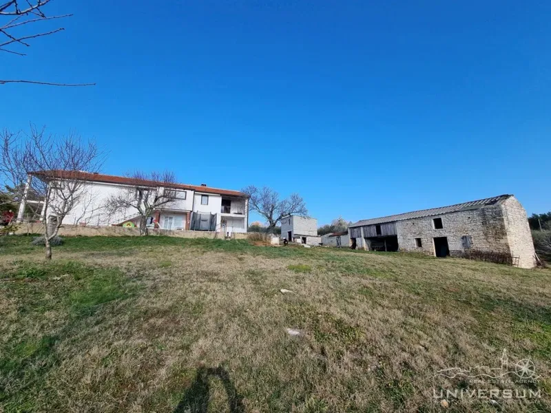 Property in the vicinity of Buje – 2
