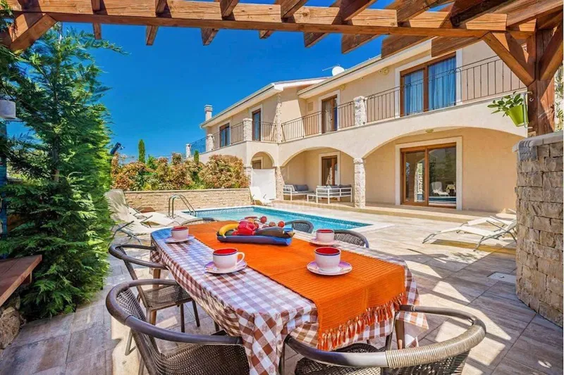 Two villas with pool and sea view, island of Krk – 2