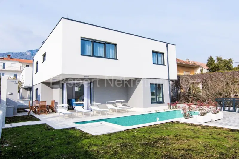 Kaštel Kambelovac, complex of two villas each 250 m2 with swimming pools – 3