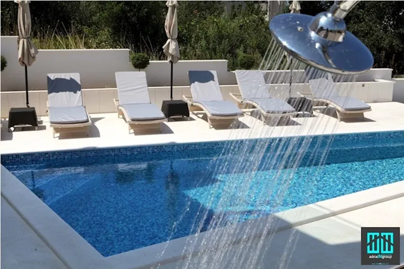 NEWER BUILDING / HOUSE WITH POOL - 250 meters from the sea / view – 3