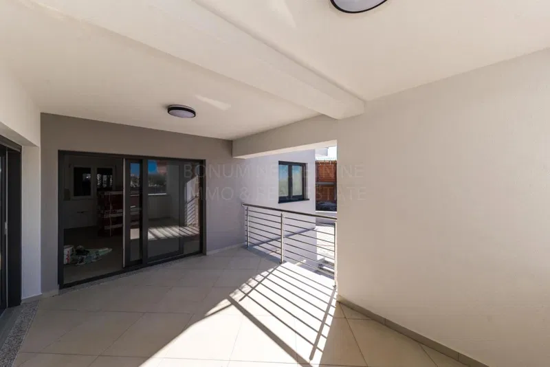 Prodaje se apartman u prizemlju, Primošten – 3