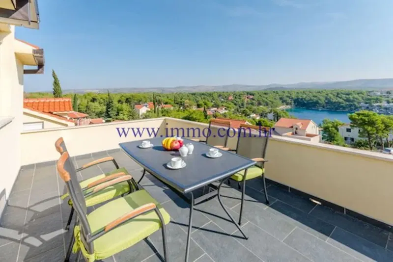 BRAČ, APARTMENT HOUSE WITH SEA VIEW – 2