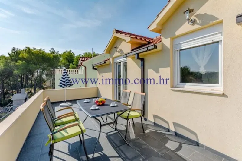 BRAČ, APARTMENT HOUSE WITH SEA VIEW – 3