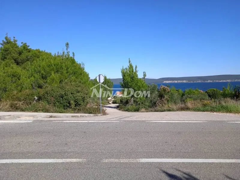 Land in Radjevin is for sale - ideal for investment! 300m from the beach – 2