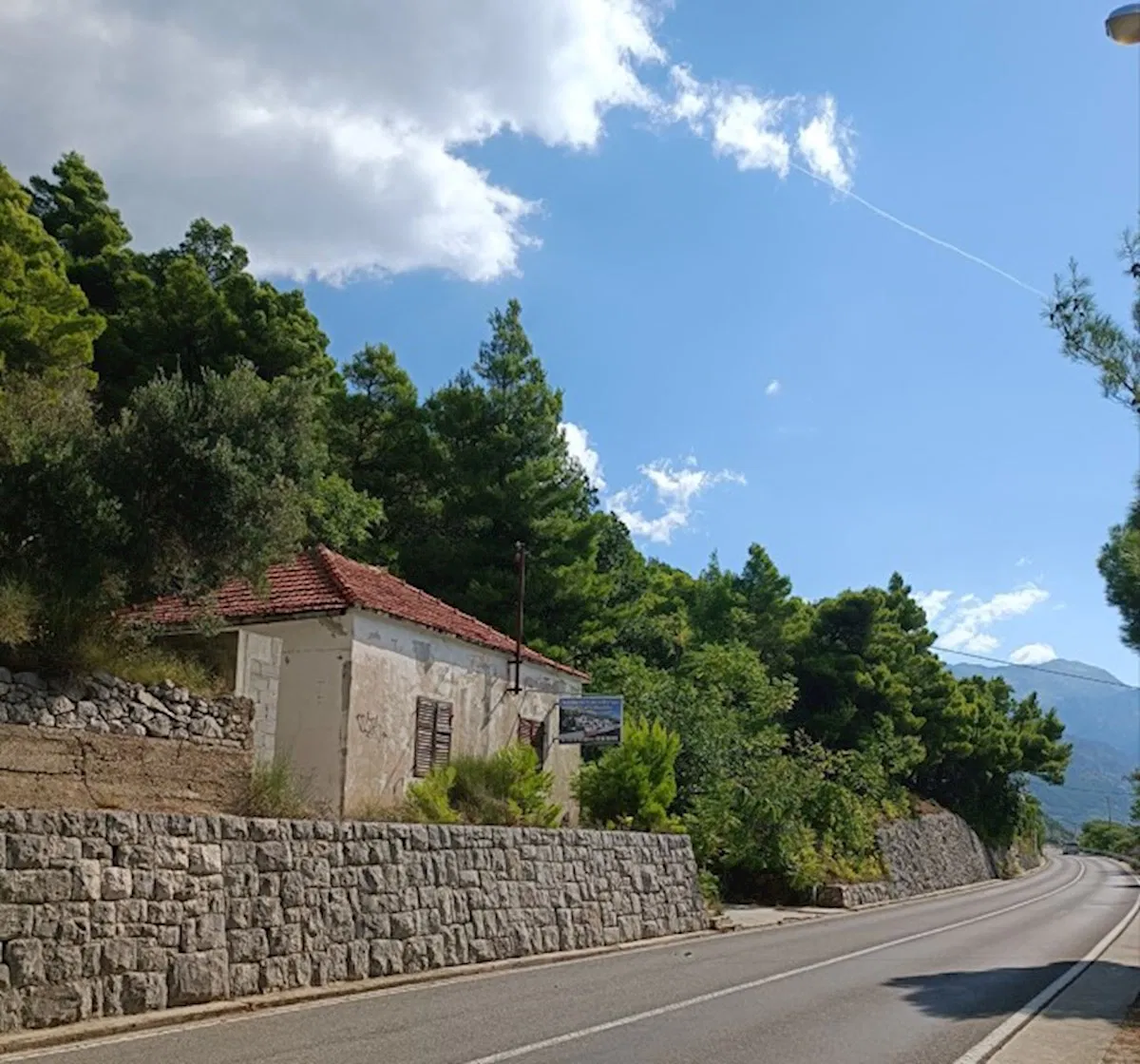 GRAĐEVINSKO ZEMLJIŠTE S OBJEKTOM