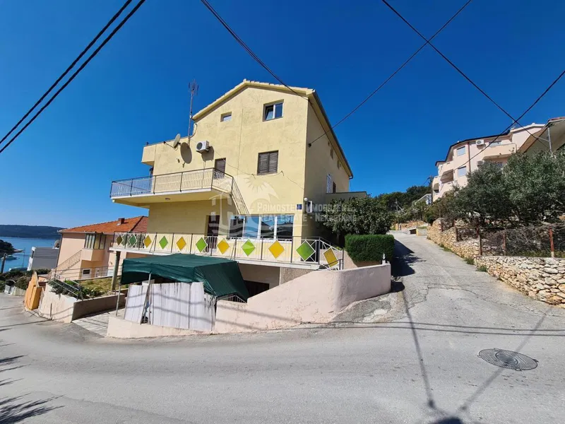 Kuća u Trogiru sa 5 stanova 80 m od mora – 3