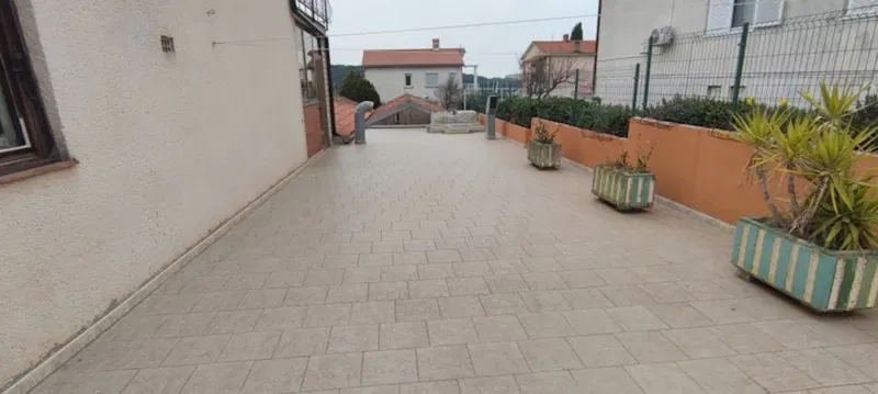 Pula, struttura con funzione di casa di cura, vista mare – 3