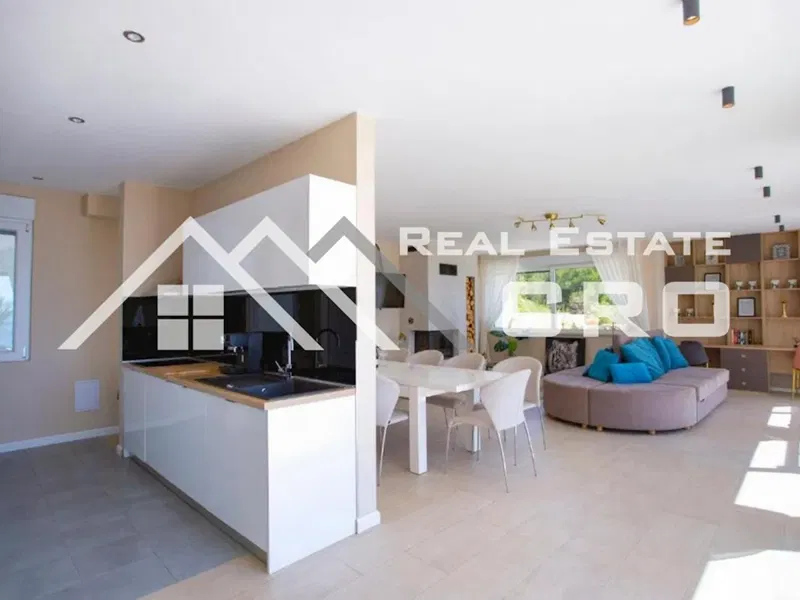 Split properties - Two modern villas with swimming pools, on a spacious plot with a beautiful sea view, surroundings of Split, for sale – 2