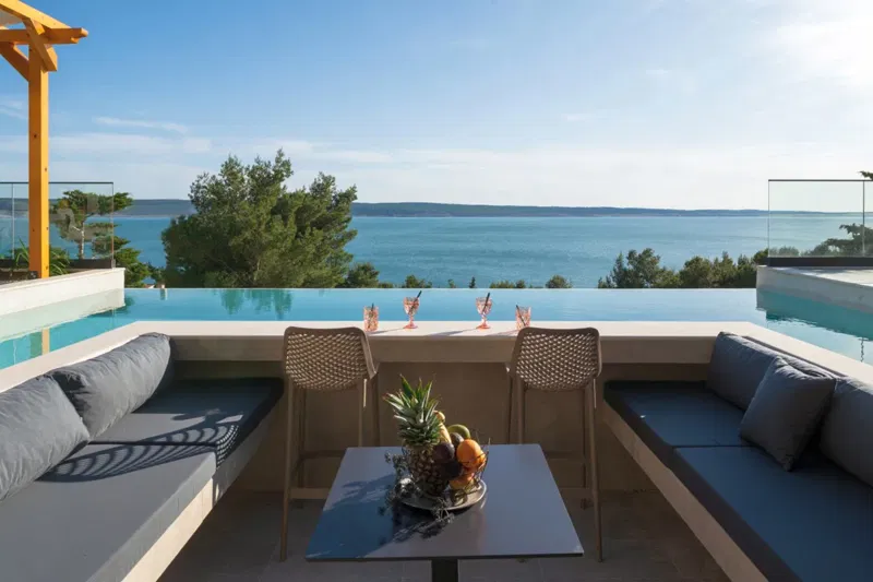 Newly built villa with pool and sea view – 2