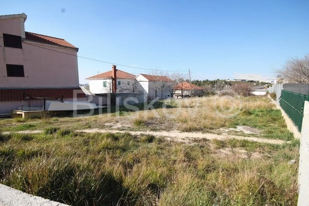 Solin, Sveti Kajo, Baugrundstück 1423m2 zu verkaufen