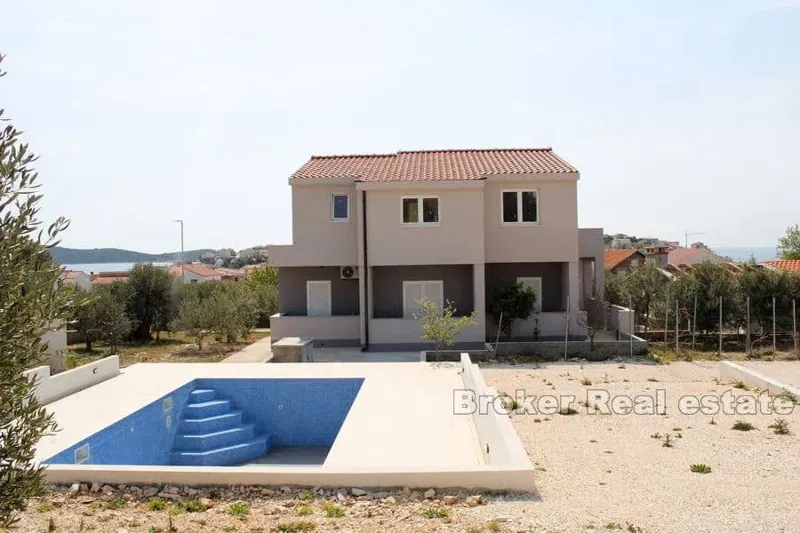 House with pool and sea view – 2