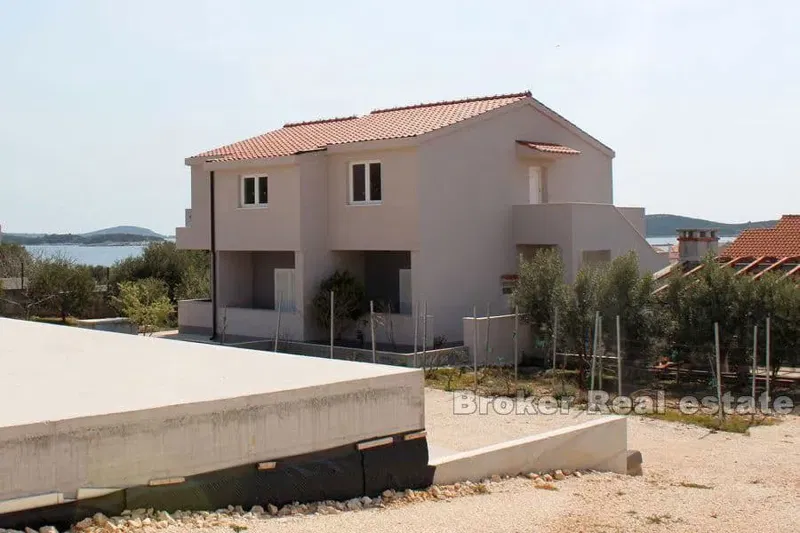 House with pool and sea view – 3