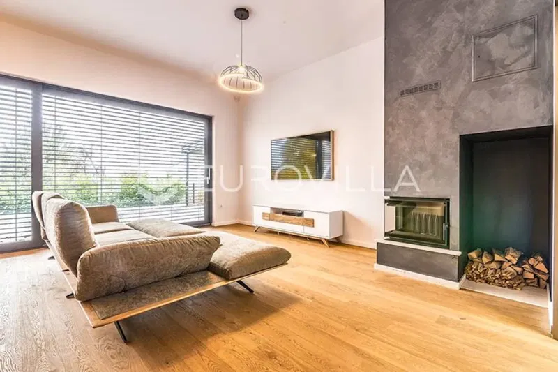 Samobor, Giznik EXCLUSIVE NEW BUILDING villa 286 m² on a plot of 500 m² – 2