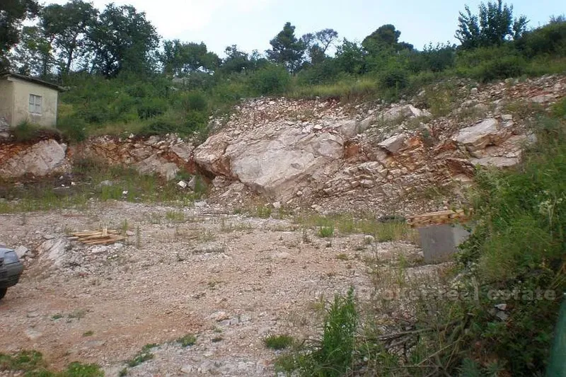 Terreno edificabile, in vendita – 2