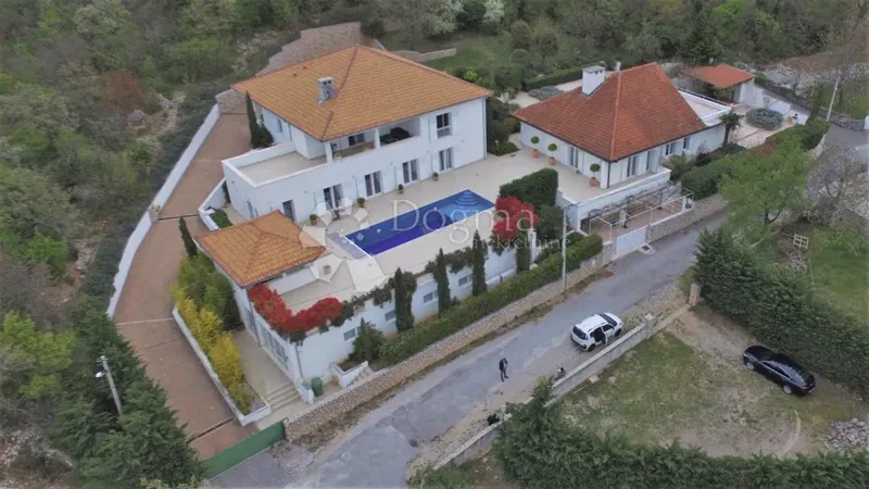 Dom Crikvenica, 1.000m2 – 2