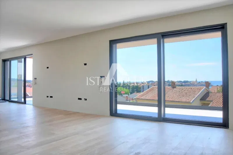 Attico esclusivo con vista su Parenzo e sul mare, 5 camere da letto e garage – 2