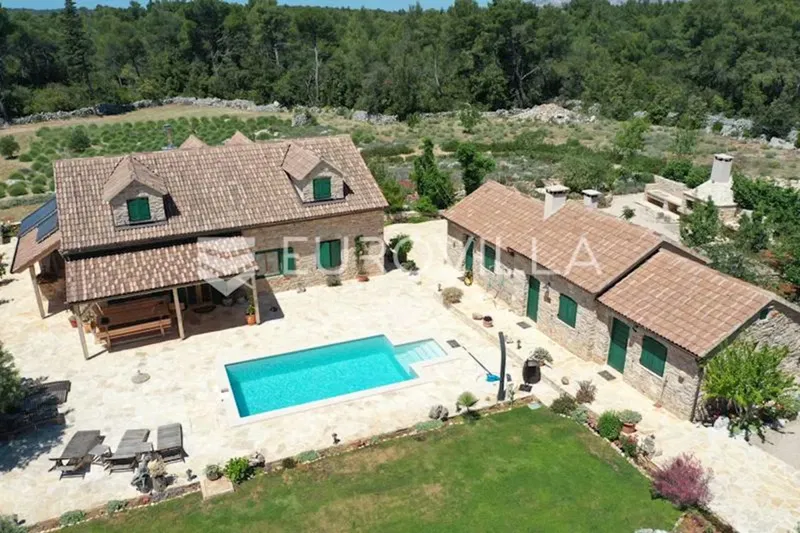 Hvar, Stari Grad, Mediterranean stone villa on a big plot of 8500 m2 – 3