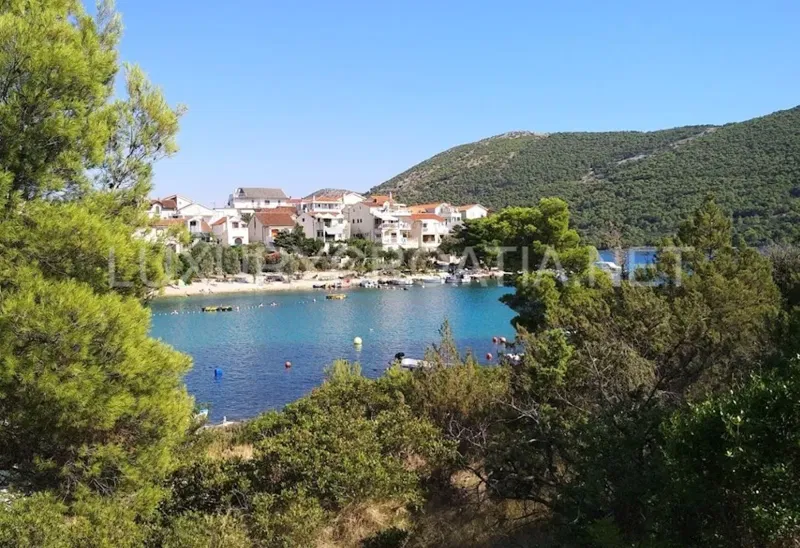 Beachfront house in Sibenik area for sale – 3