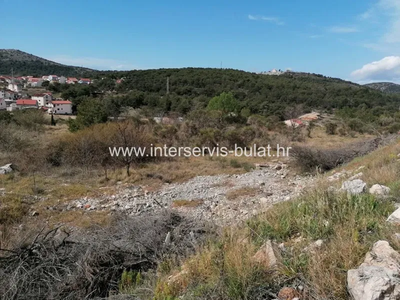 .::: Land in an industrial zone with a building permite :::. – 3