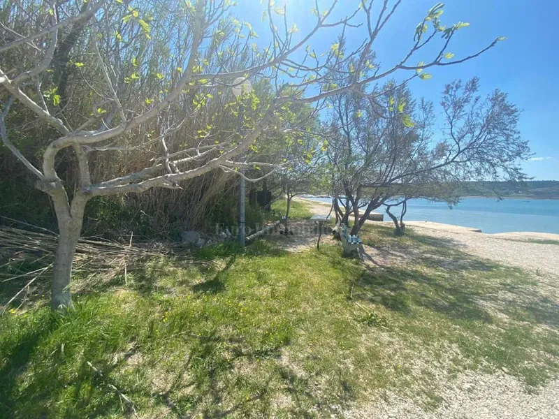 Building land first row to the sea, Razanac – 2