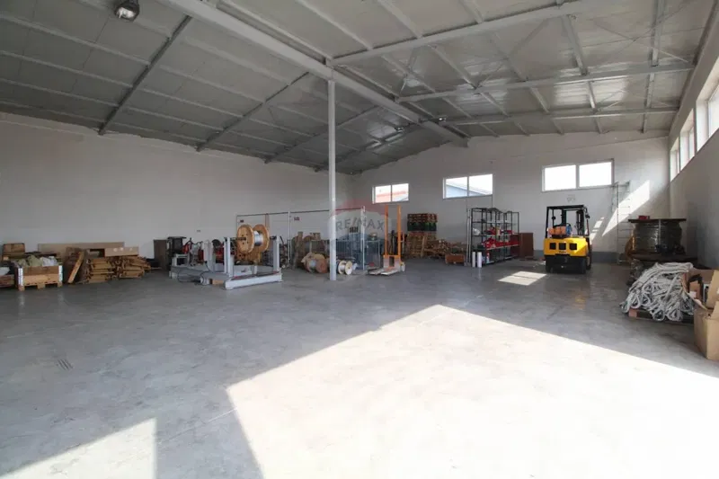 Офисное помещение Mavrinci, Čavle, 230m2