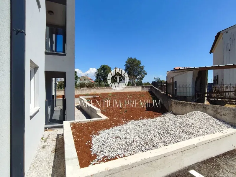 New apartment on the ground floor with 2 bedrooms and a large garden – 2