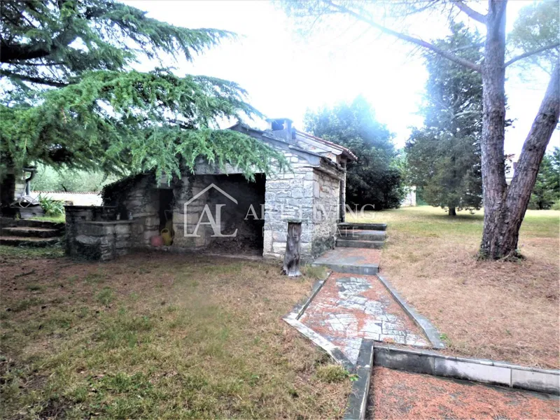 Umag-okolica,prekrasna Istarska Stancija na 4060m2 3 km od mora – 3