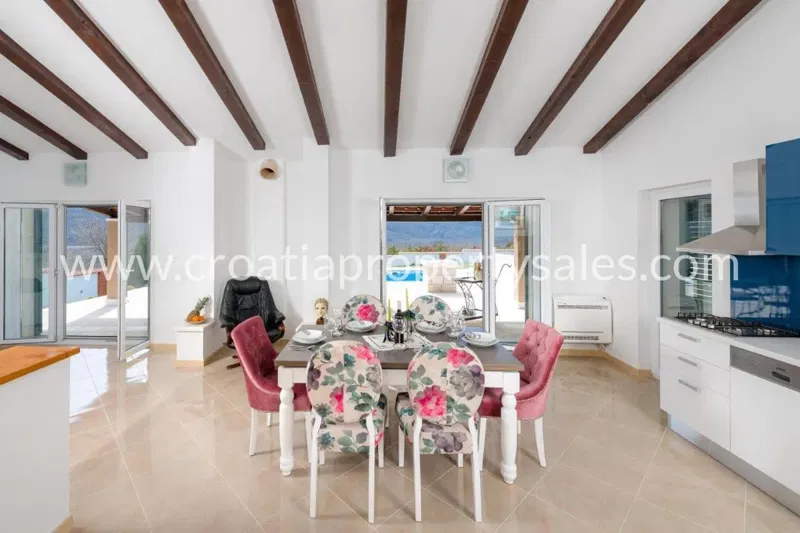 Kastela, house for sale, 435.000 € – 2