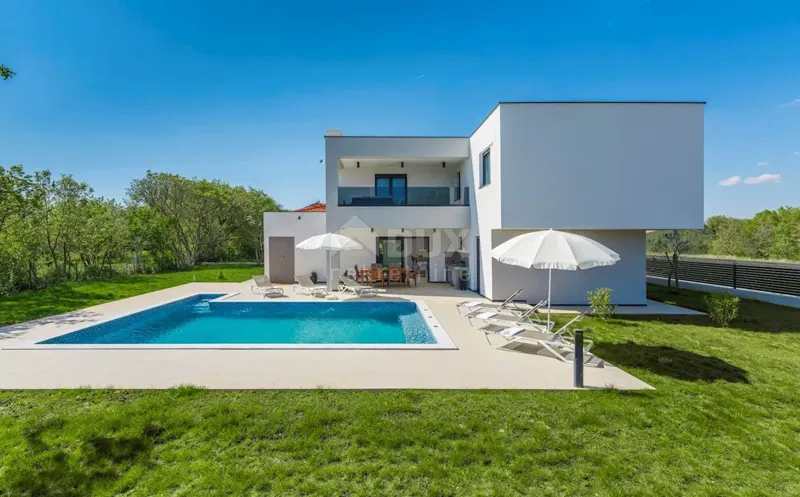 ISTRIA, PULA - Modern villa with pool – 3