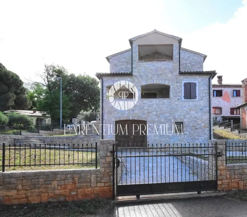 Casa in pietra in una bella posizione con vista sul mare – 3
