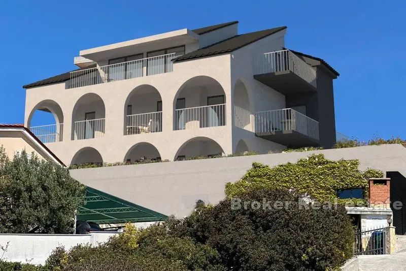Detached house with sea view – 3