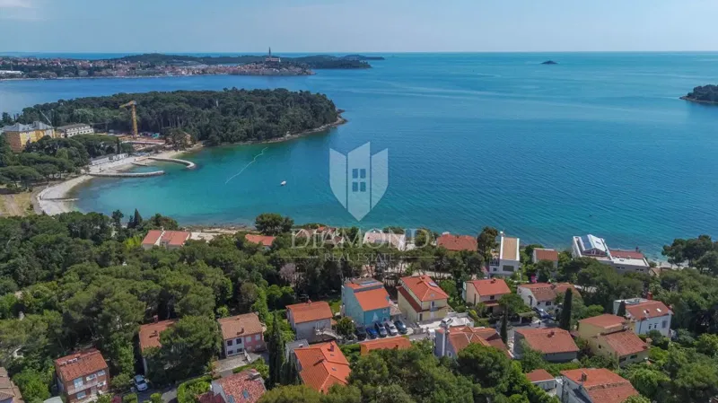 Rovinj, surroundings, attractive villa in a top location – 3