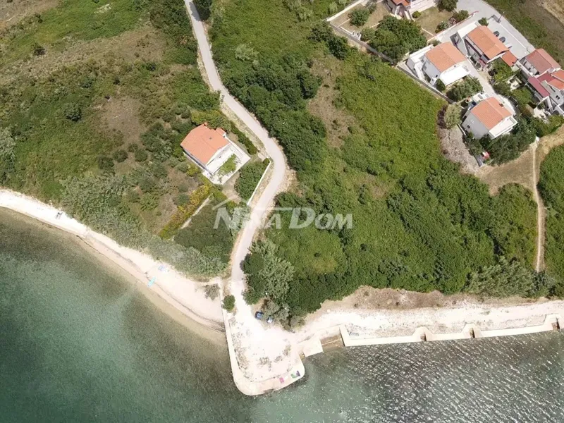 First row to the sea building land – 2