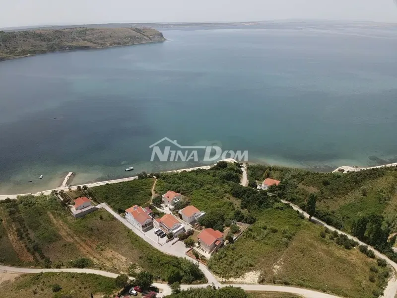 First row to the sea building land – 3