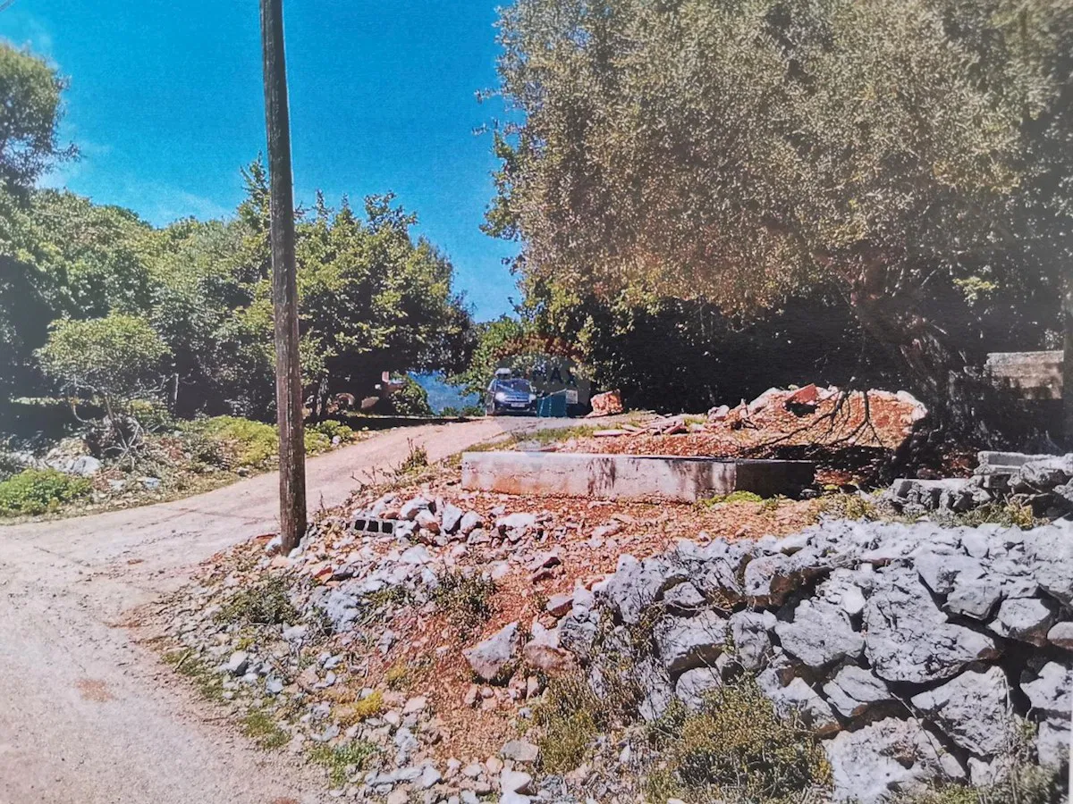 OTOK CRES - zemljište za turističko naselje