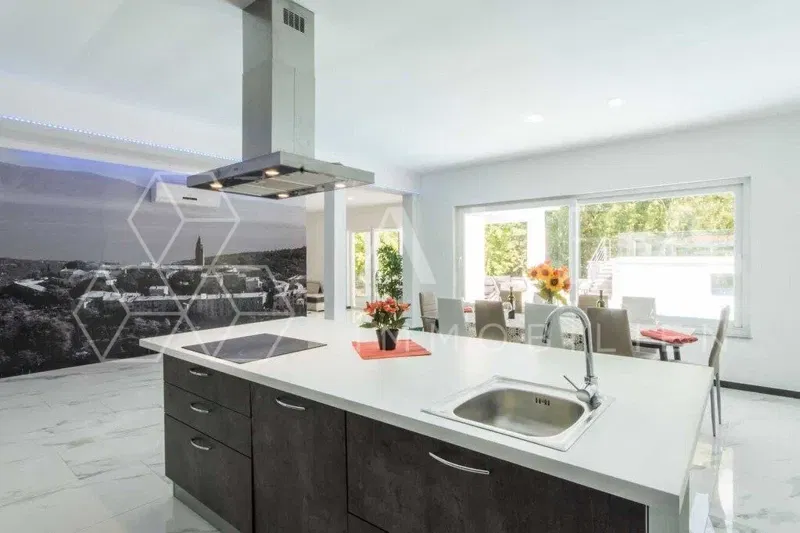 Modern villa with pool near Labin – 3