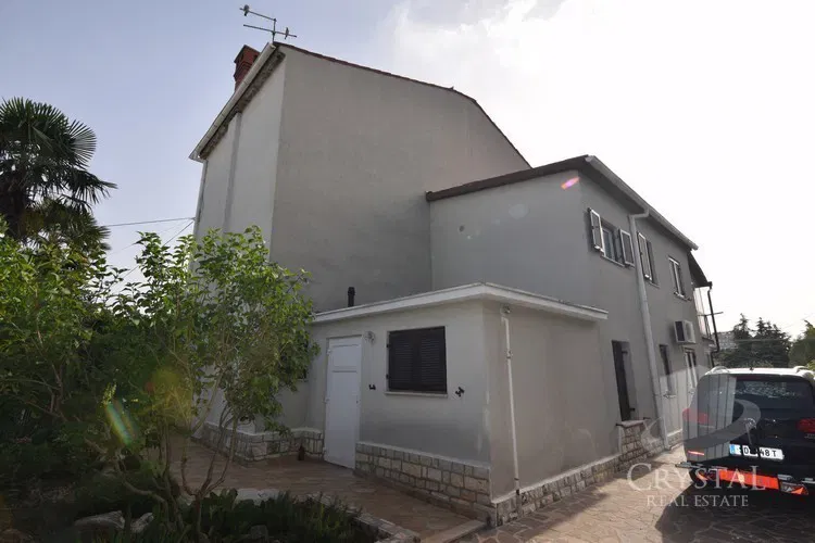 House in the first row – 3