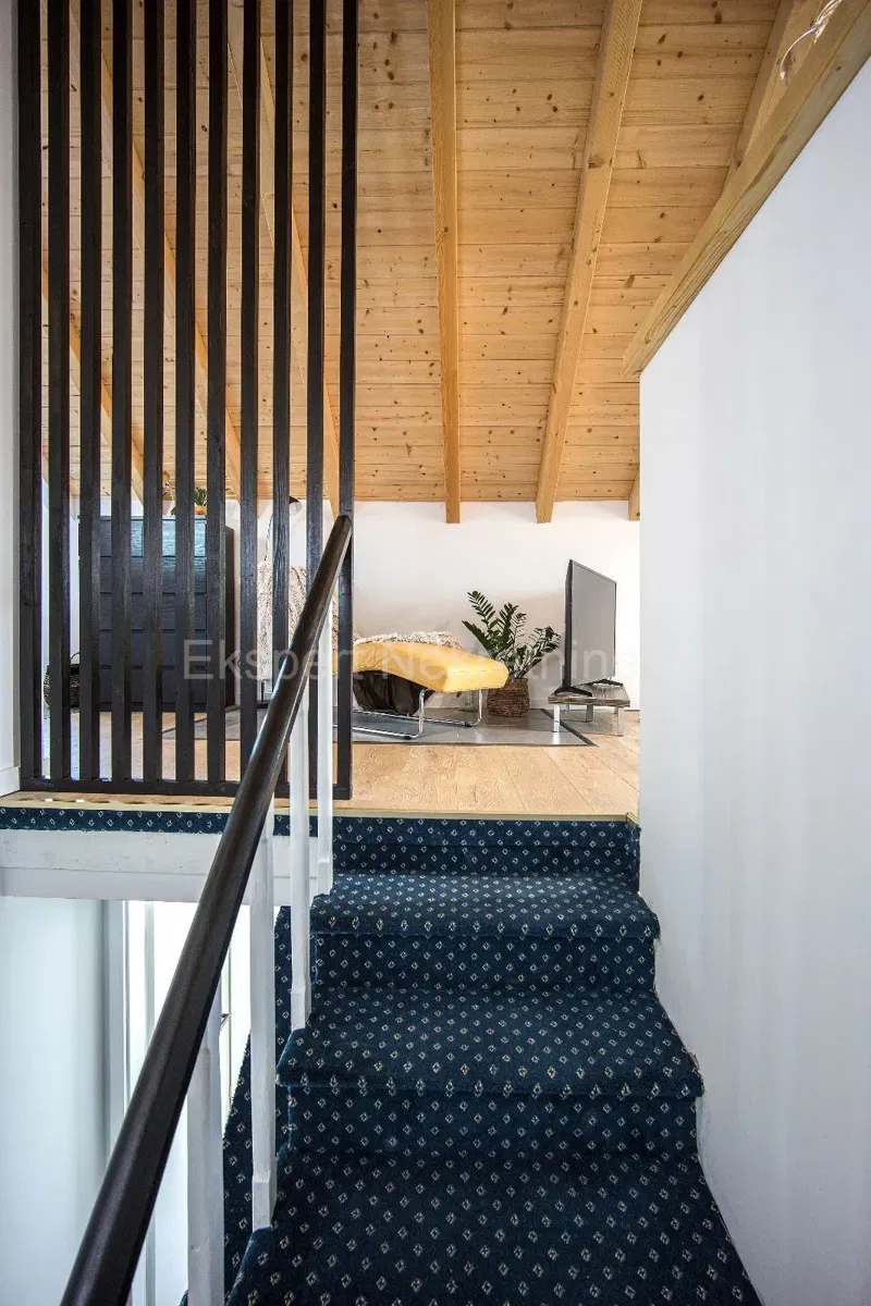 Trogir, Čiovo, detached house 200 m2, completely renovated, 6 studio apartments. – 3