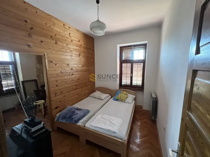 The island of Krk, Malinska, two detached houses on a plot of 1983 m2! – 2