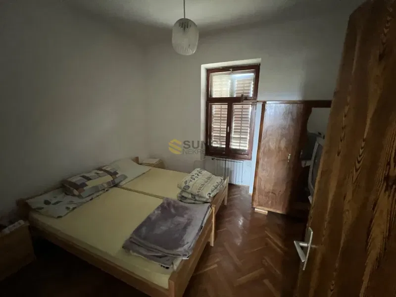 The island of Krk, Malinska, two detached houses on a plot of 1983 m2! – 3