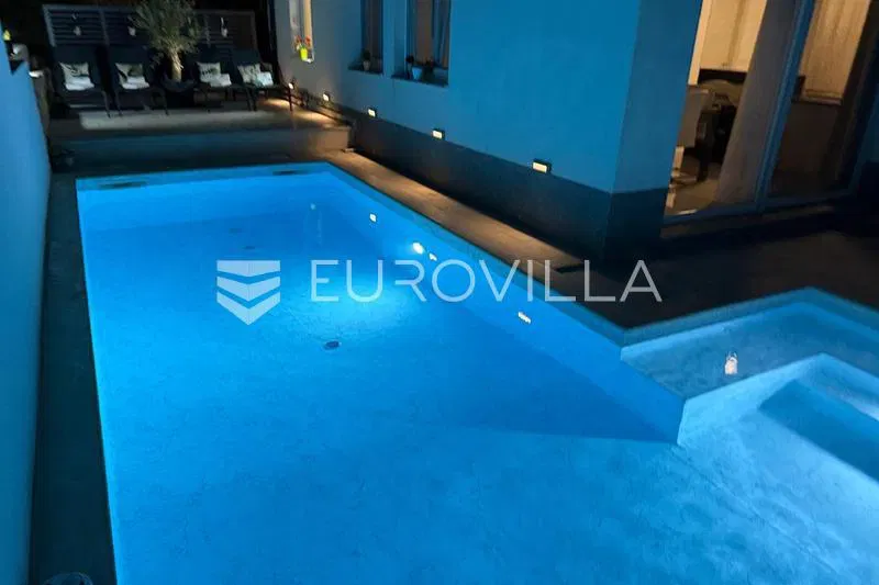 Čiovo, a modern newly built house with a roof terrace – 3