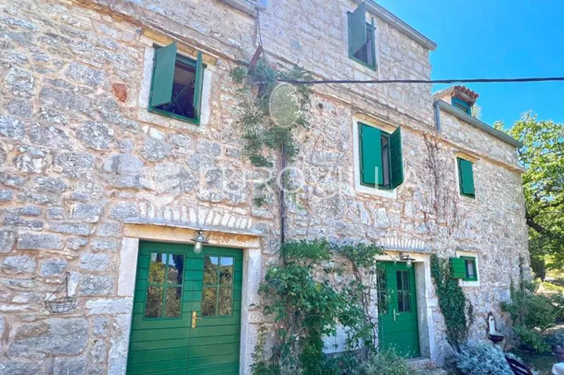 Vis, estate with Dalmatian stone houses – 2