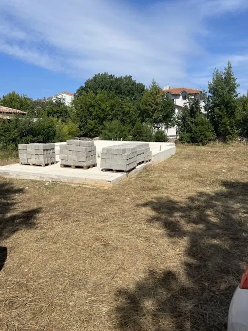 Medulin, plot 3 minutes from the sea, building permit – 2