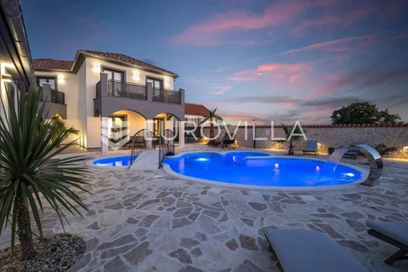 Surroundings of Zadar, a luxurious complex of two villas. – 2