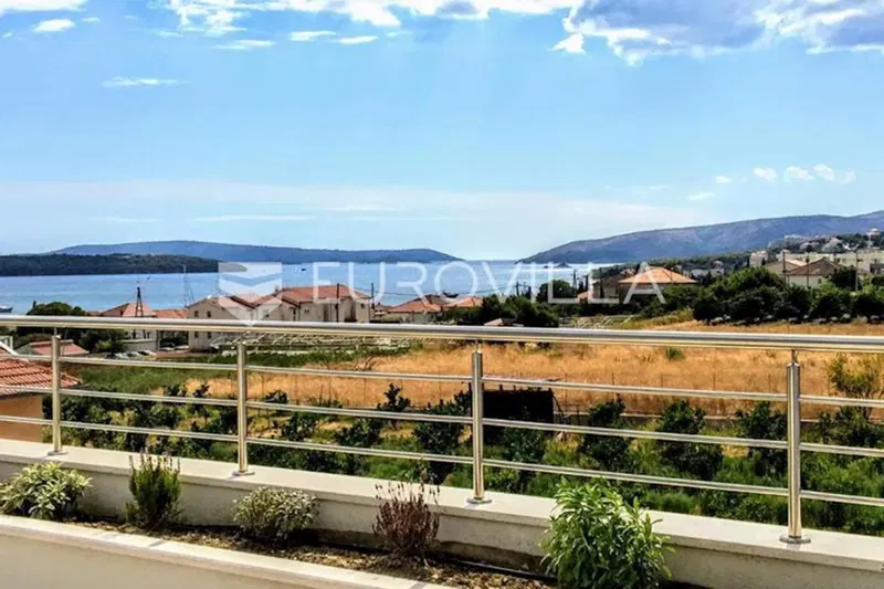 Trogir, modern villa with pool – 2